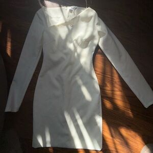 Asymmetric Elegant White Long Sleeve Dress
